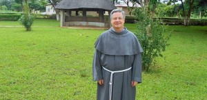 Padre Roberto Carboni